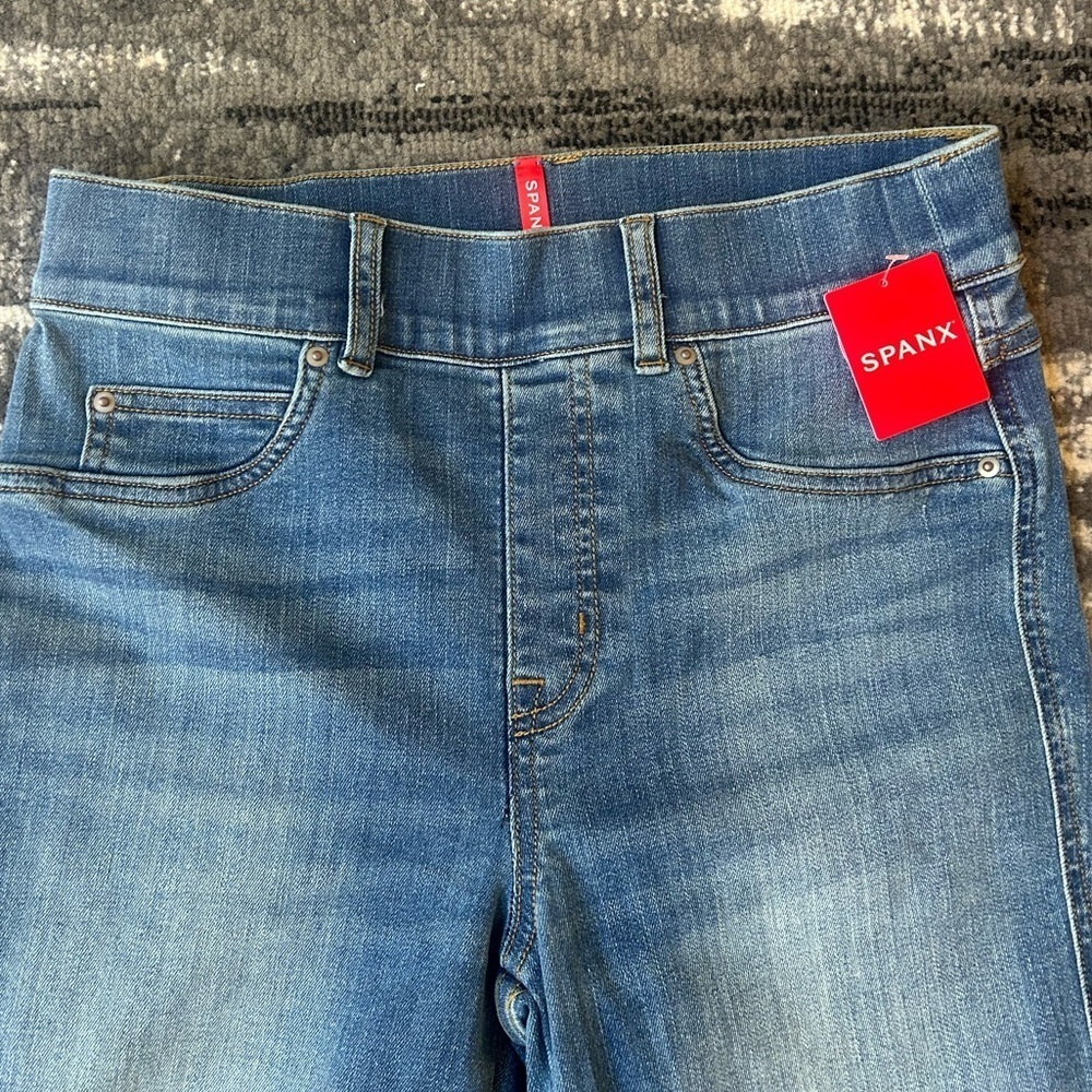 NWT SPANX Straight Leg Tummy Control Pull On Jean - Picture 3 of 9